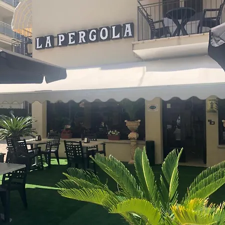 Отель La Pergola
